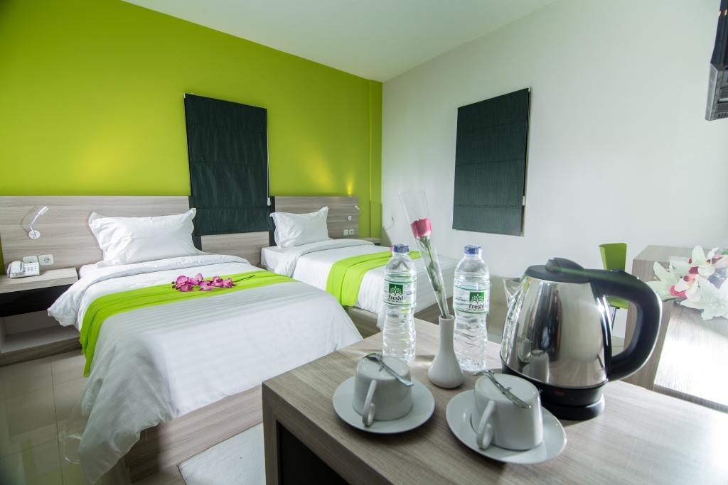 Fresh Hotel Sukabumi Eksteriør bilde