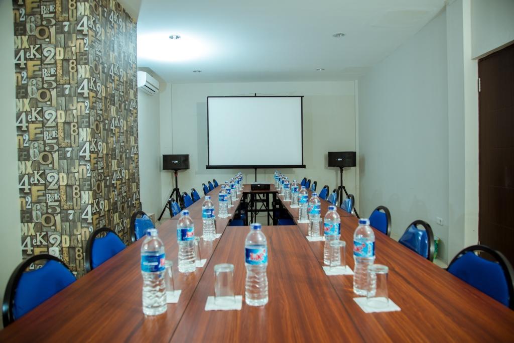 Fresh Hotel Sukabumi Eksteriør bilde