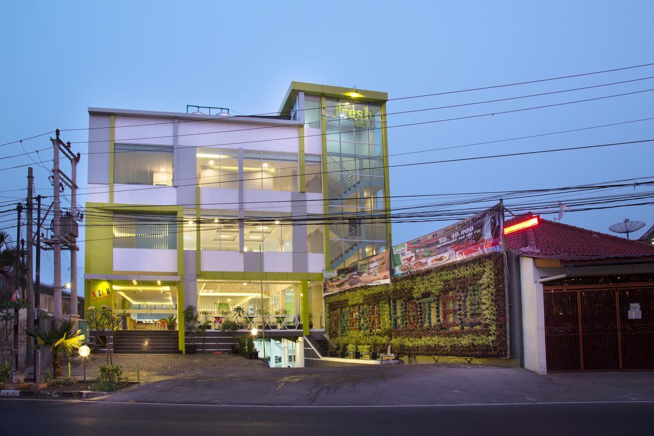 Fresh Hotel Sukabumi Eksteriør bilde