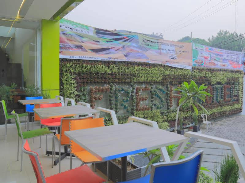 Fresh Hotel Sukabumi Eksteriør bilde