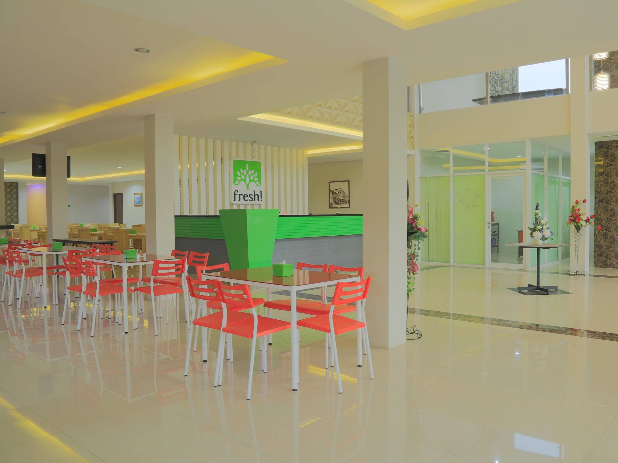 Fresh Hotel Sukabumi Eksteriør bilde